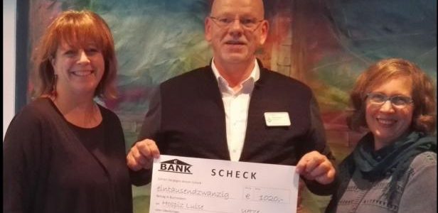 Gymnasiasten spenden Hospiz Luise über 1000 Euro! Gymnasiasten spenden Hospiz Luise über 1000 Euro!