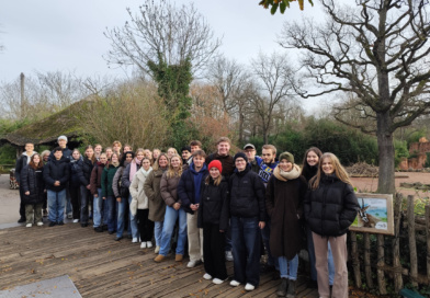Biologiekurse auf Exkursion im Zoo Hannover