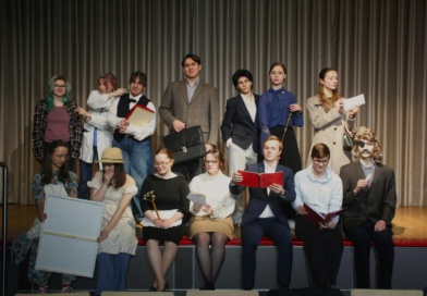 Die Theater AG lädt ein zu:  „Die seltsame Gräfin“: ein Kriminalstück frei nach Edgar Wallace von Dirk Zellmer