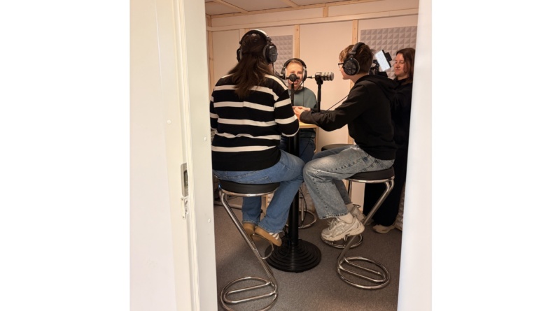 h1 berichtet über unser neues Podcast-Studio